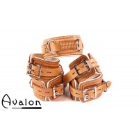 Avalon - LUST - Collar og Cuffs, 5 deler, Brunt og Hvitt
