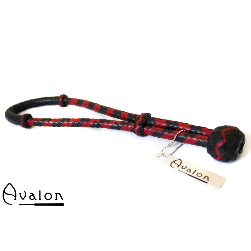 Avalon - CYCLOPS - Svart og Rød Loop Pisk i Lær Avalon - CYCLOPS - Svart og Rød Loop Pisk i Lær